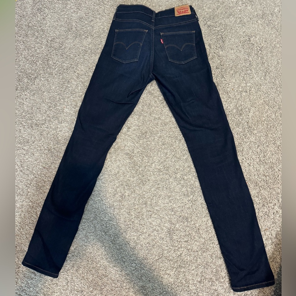 Women’s Levi Slimming Skinny Jeans